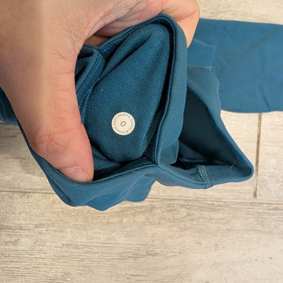 lululemon Align 25" Legging With Pockets In Blue/Teal, Size 0 - Picture 2 of 3